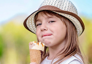 girl-eating-ice-cream-colimg